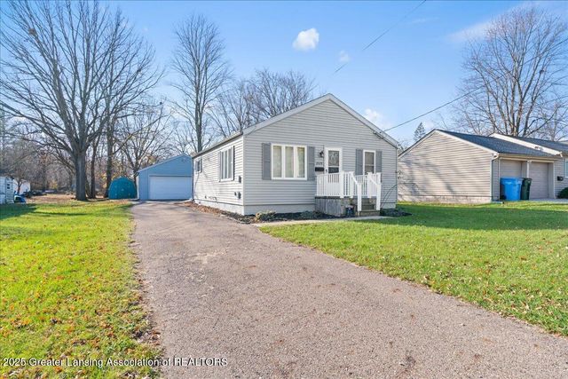2029 Hillcrest Street, Lansing, MI 48910