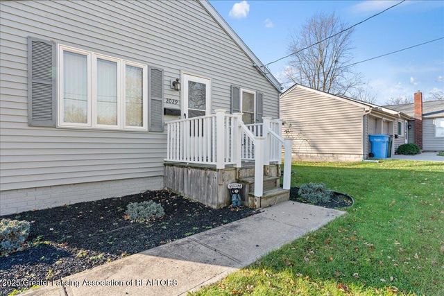 2029 Hillcrest Street, Lansing, MI 48910