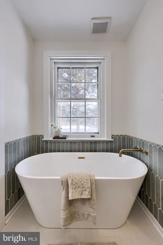 1508 HILLCREST RD, Lancaster, PA 17603