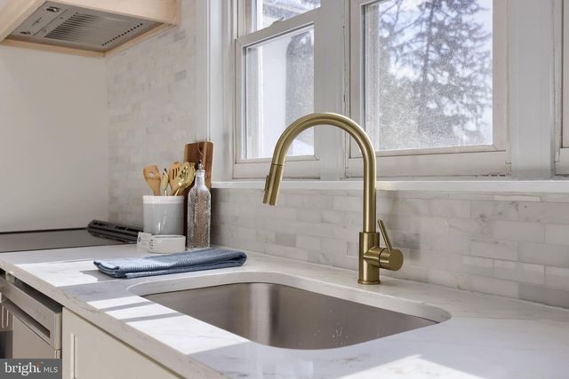 1508 HILLCREST RD, Lancaster, PA 17603