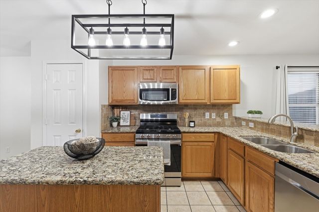 2316 Overlook Lane, Denton, TX 76207