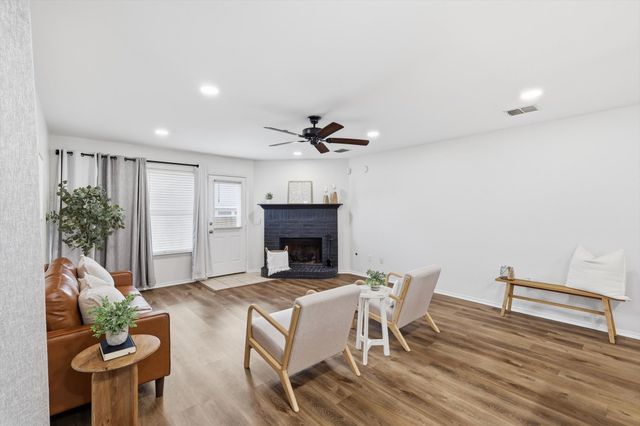 2316 Overlook Lane, Denton, TX 76207