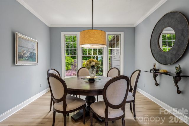 135 Crossvine Trail, Hendersonville, NC 28739