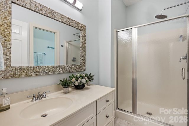 135 Crossvine Trail, Hendersonville, NC 28739