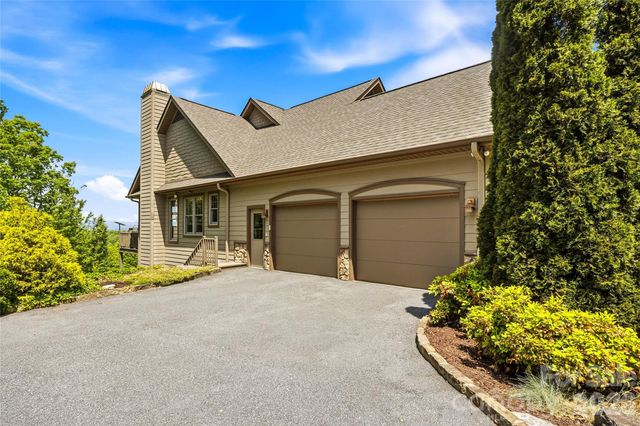 135 Crossvine Trail, Hendersonville, NC 28739