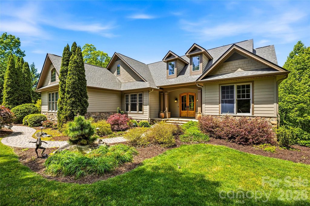 135 Crossvine Trail, Hendersonville, NC 28739