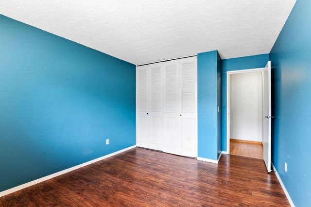 12864 Nicollet Avenue 202, Burnsville, MN 55337