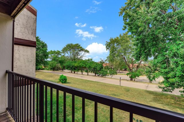 12864 Nicollet Avenue 202, Burnsville, MN 55337