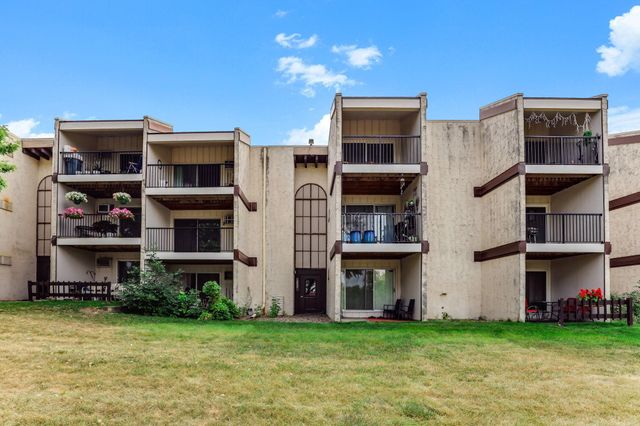 12864 Nicollet Avenue 202, Burnsville, MN 55337