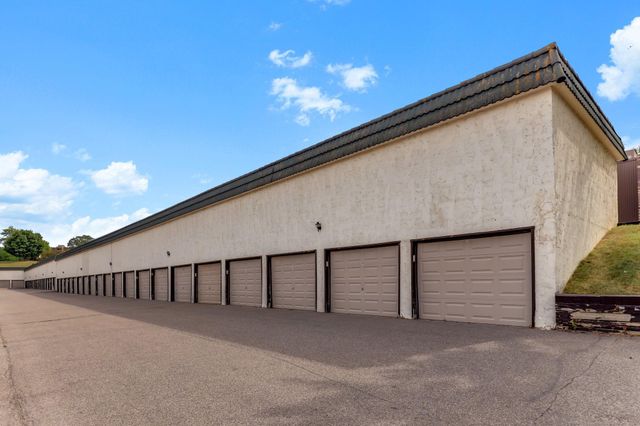 12864 Nicollet Avenue 202, Burnsville, MN 55337