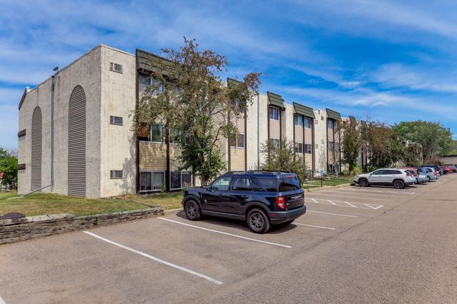 12864 Nicollet Avenue 202, Burnsville, MN 55337