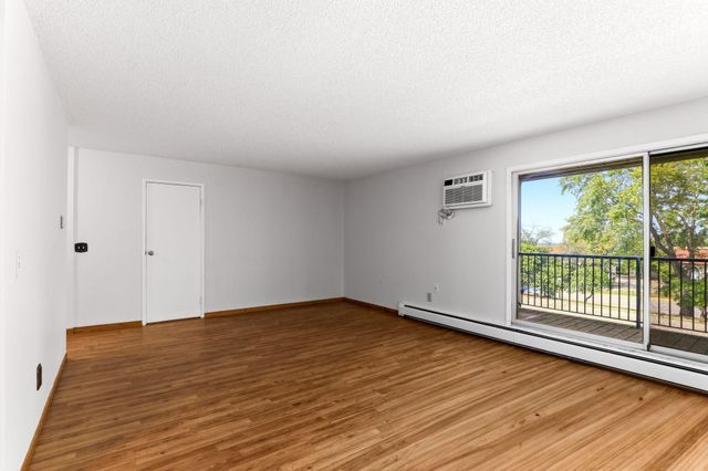 12864 Nicollet Avenue 202, Burnsville, MN 55337