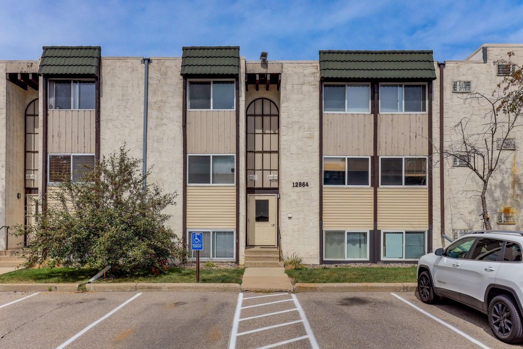 12864 Nicollet Avenue 202, Burnsville, MN 55337