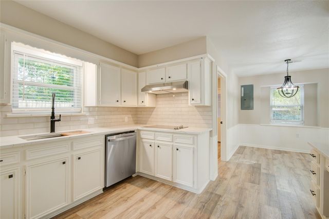 222 Ridgewood Drive, Spring, TX 77386