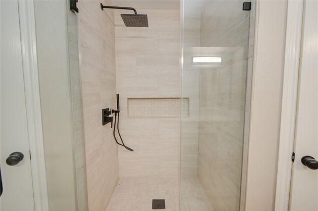 222 Ridgewood Drive, Spring, TX 77386