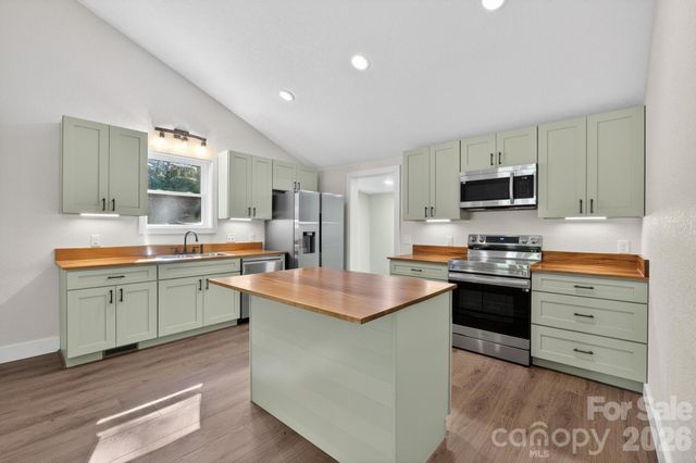 2448 Alfred Hartley Road, Lenoir, NC 28645