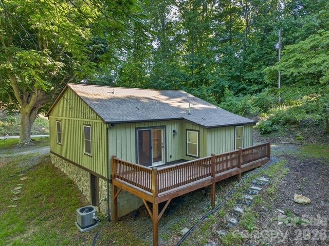 2448 Alfred Hartley Road, Lenoir, NC 28645