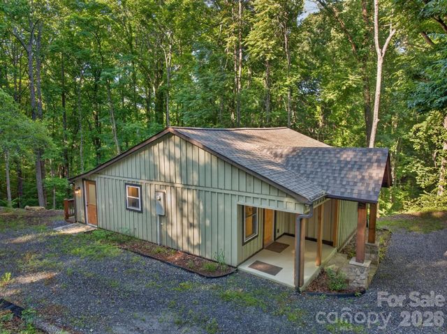 2448 Alfred Hartley Road, Lenoir, NC 28645