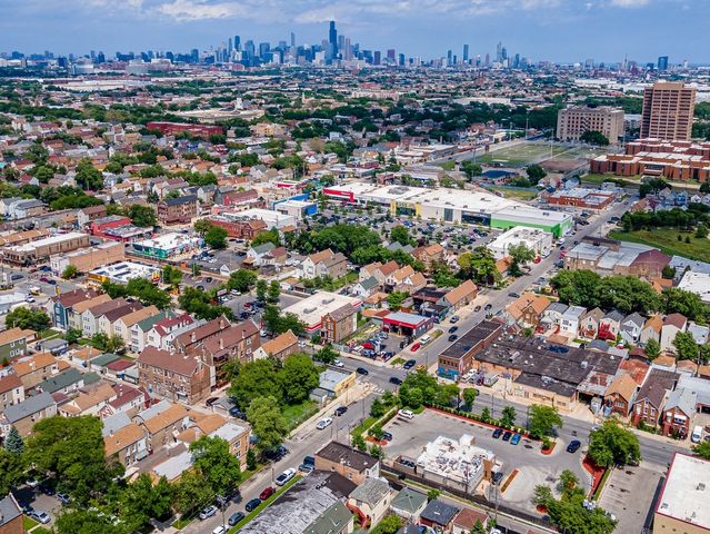 2640 S Troy Street, Chicago, IL 60623