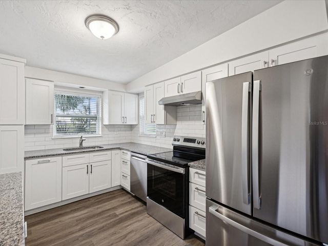 404 3RD AVENUE NE, Largo, FL 33770