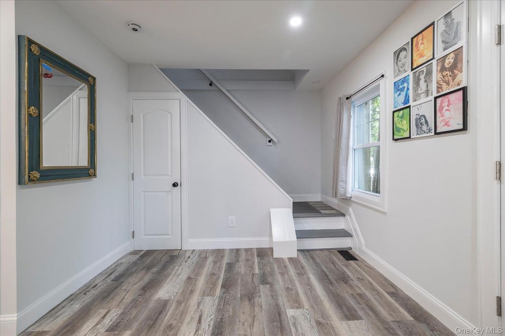 210 N Delaware Avenue, Massapequa, NY 11758 — photo 4