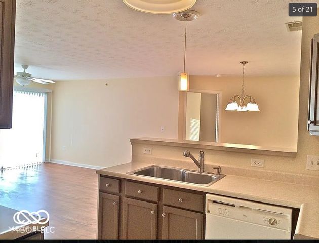 239 Legends Creek Way APT 311, Indianapolis, IN 46229