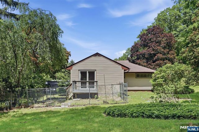 171 Wierimus Lane, Hillsdale, NJ 07642