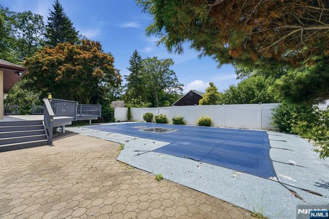 171 Wierimus Lane, Hillsdale, NJ 07642