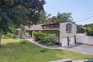 171 Wierimus Lane, Hillsdale, NJ 07642