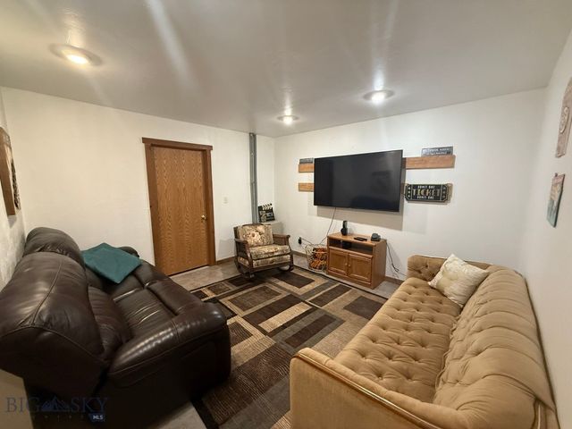 617 Fire Lane, Anaconda, MT 59711