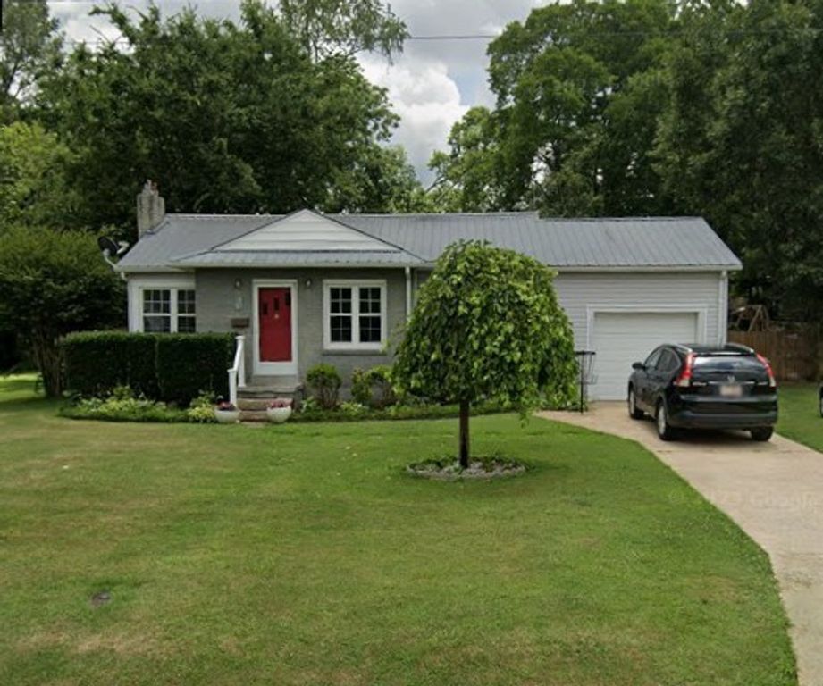 513 E Heights St, Lawrenceburg, TN 38464