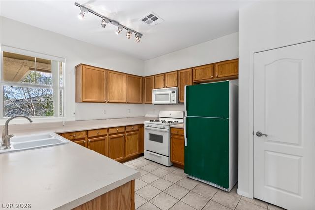 901 Duckhorn Court 201, Las Vegas, NV 89144