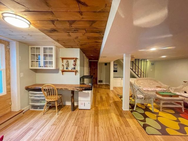 52 West Pond Rd, Plymouth, MA 02360