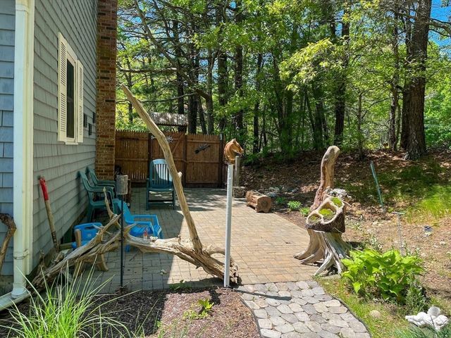 52 West Pond Rd, Plymouth, MA 02360