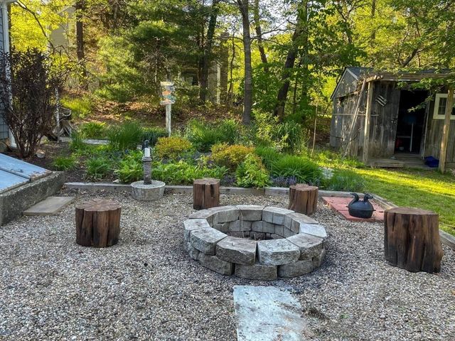 52 West Pond Rd, Plymouth, MA 02360