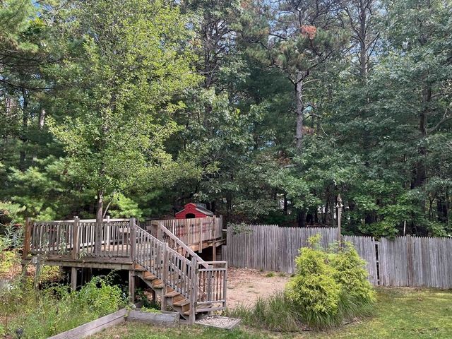 52 West Pond Rd, Plymouth, MA 02360