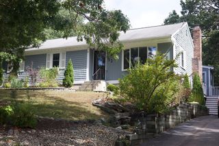 52 West Pond Rd, Plymouth, MA 02360