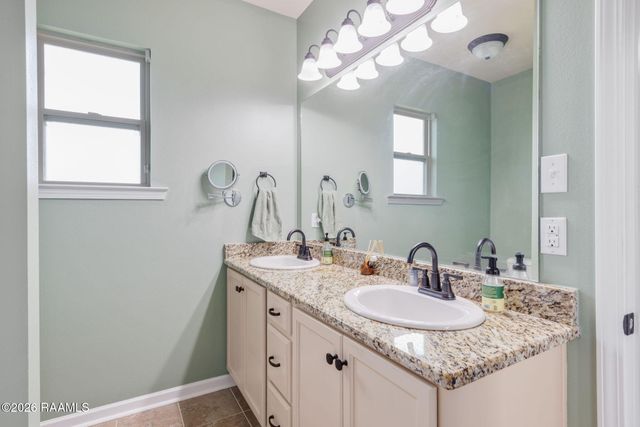 108 Timber Edge Drive, Youngsville, LA 70592