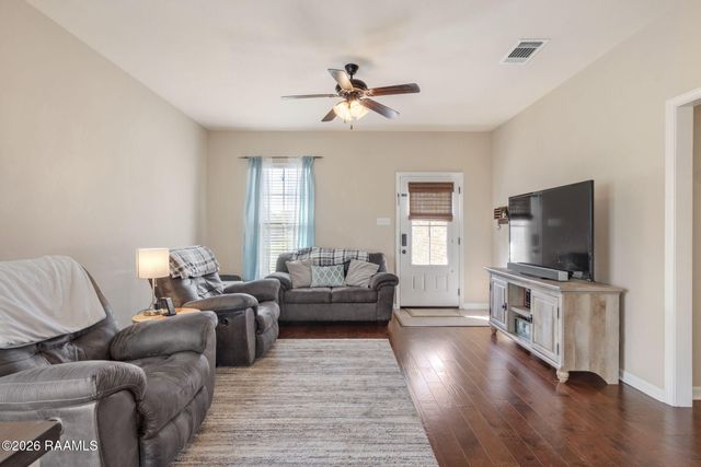 108 Timber Edge Drive, Youngsville, LA 70592