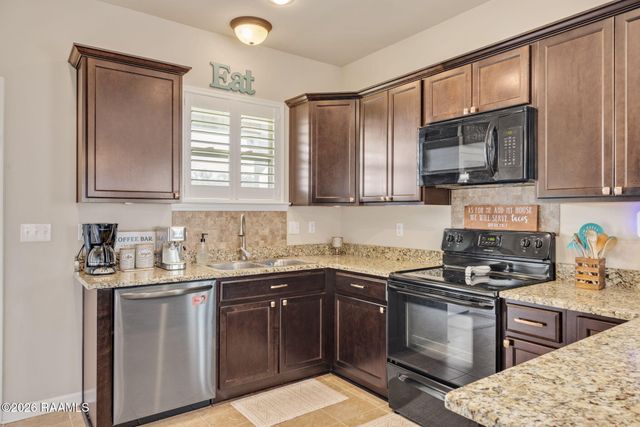 108 Timber Edge Drive, Youngsville, LA 70592