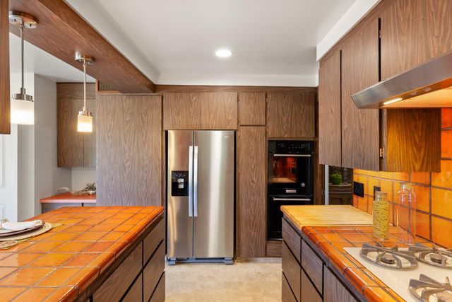 922 Maple Street, Pacific Grove, CA 93950