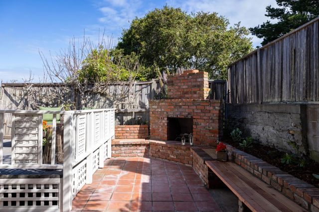 922 Maple Street, Pacific Grove, CA 93950