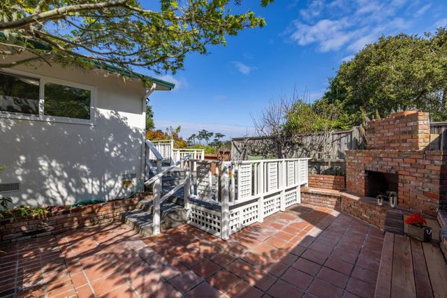 922 Maple Street, Pacific Grove, CA 93950