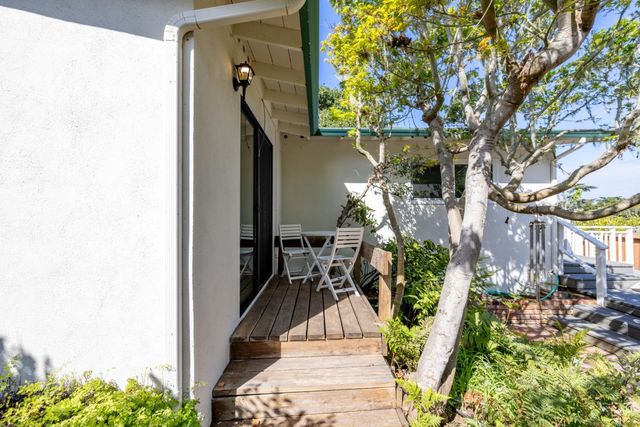 922 Maple Street, Pacific Grove, CA 93950