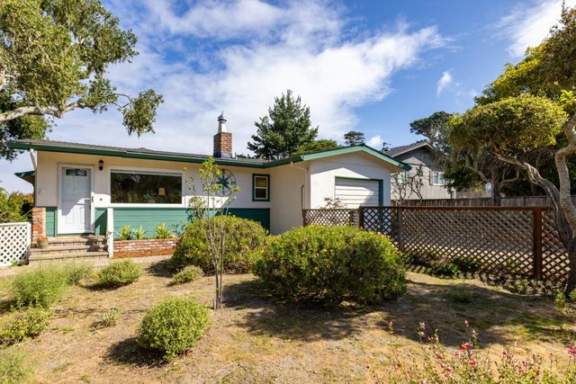 922 Maple Street, Pacific Grove, CA 93950