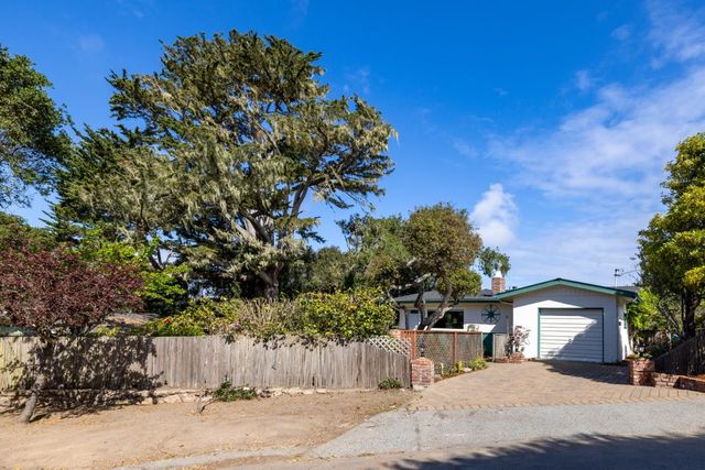 922 Maple Street, Pacific Grove, CA 93950