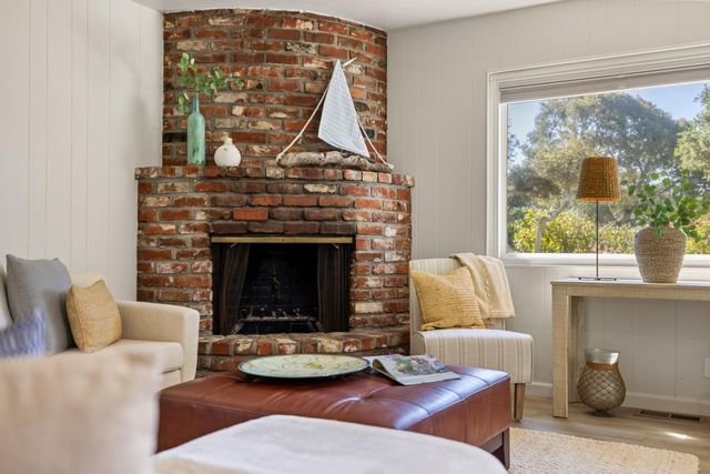 922 Maple Street, Pacific Grove, CA 93950