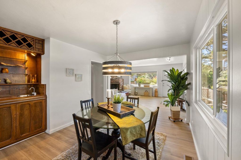 922 Maple Street, Pacific Grove, CA 93950