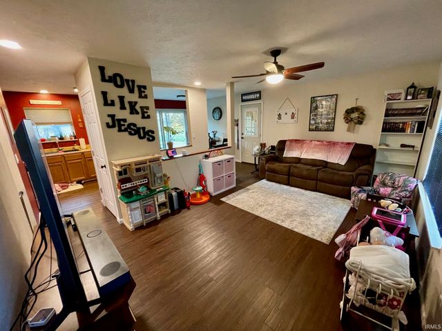 17132 Tomahawk Trail, Plymouth, IN 46563