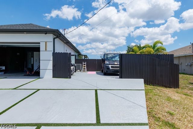 1007 NW 19th ST, Cape Coral, FL 33993